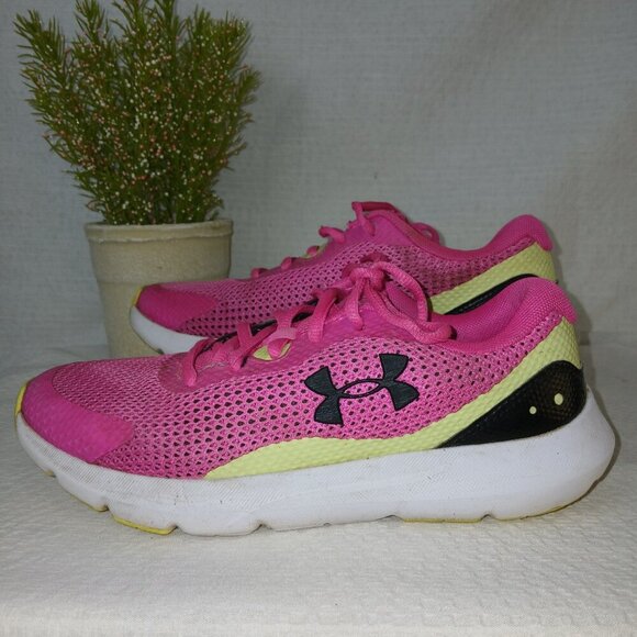 UNDER ARMOUR GGS SURGE 3 JUNIOR GIRLS RUNNING SHOE, SIZE 4.5, PINK - Picture 3 of 7